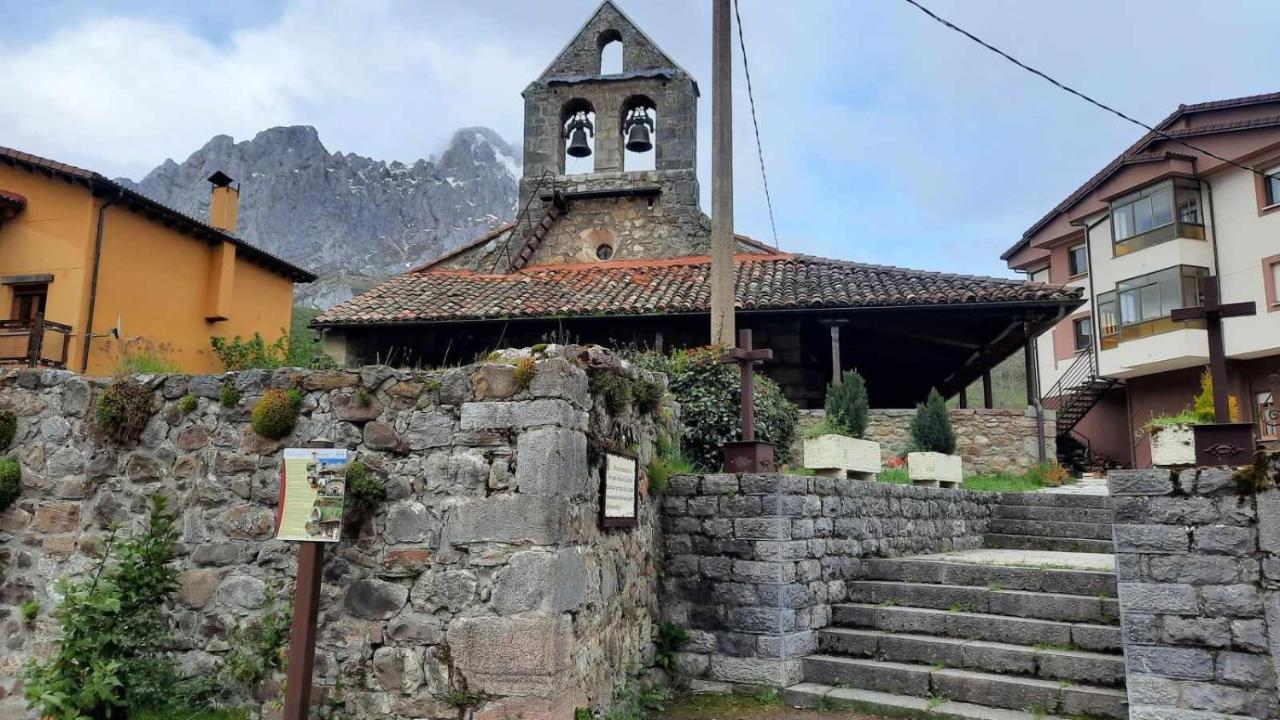 Riano En Las Montanas De Carmen Exterior photo